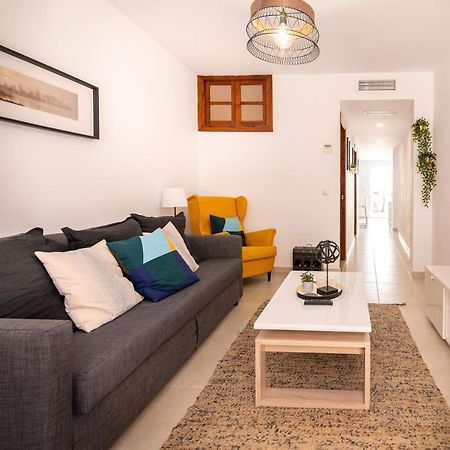 Lovely Cozy 2-Bedroom Residential Home With Patio Benalmadena Exterior photo