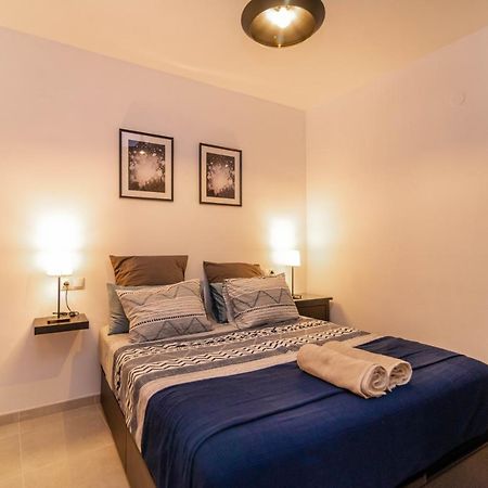 Lovely Cozy 2-Bedroom Residential Home With Patio Benalmadena Exterior photo